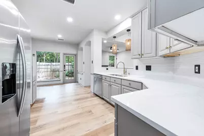 83 S Spiral Vine Circle, The Woodlands, TX 77381 - Photo 7