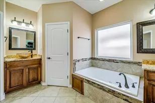 7522 S Lake Dr, Corpus Christi, TX 78414 - Photo 25