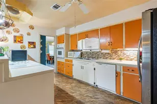 114 20th Ave, Texas City, TX 77590 - Photo 11