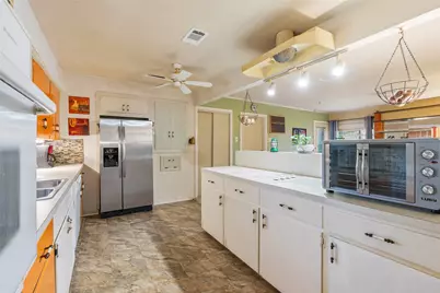114 20th Avenue, Texas City, TX 77590 - Photo 9