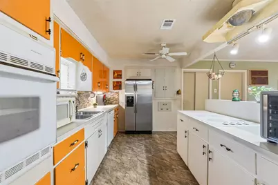114 20th Avenue, Texas City, TX 77590 - Photo 9