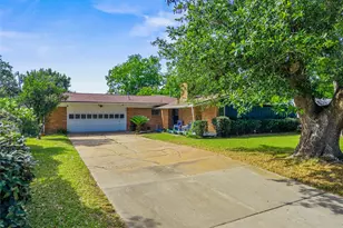 114 20th Ave, Texas City, TX 77590 - Photo 3