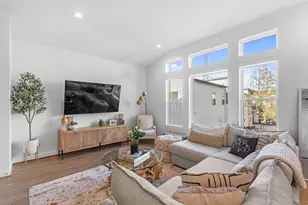 502 W Donovan St, Houston, TX 77091 - Photo 5