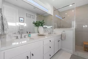 502 W Donovan St, Houston, TX 77091 - Photo 9
