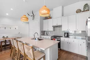 502 W Donovan St, Houston, TX 77091 - Photo 5