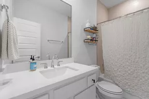 502 W Donovan St, Houston, TX 77091 - Photo 11