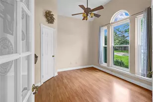 123 Jamestown Ave, Clute, TX 77531 - Photo 7