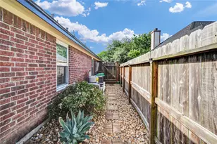 123 Jamestown Ave, Clute, TX 77531 - Photo 39
