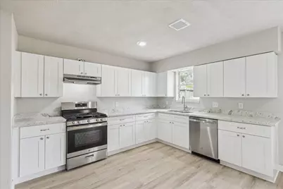 5922 Fontenelle Drive, Houston, TX 77035 - Photo 7