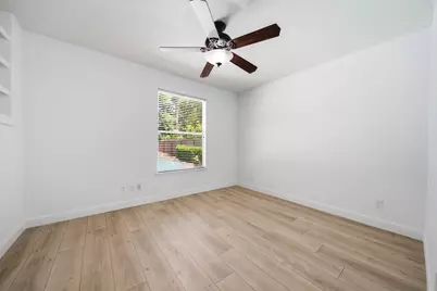14 Wintercorn Place, The Woodlands, TX 77382 - Photo 19