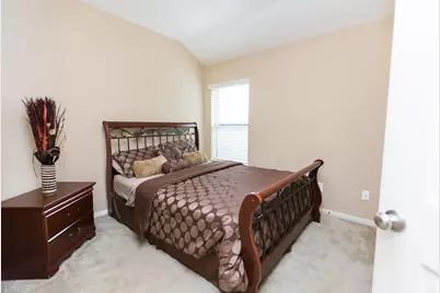 1923 Cadbury Castle Lane, Fresno, TX 77545 - Photo 9
