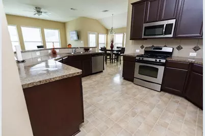 1923 Cadbury Castle Lane, Fresno, TX 77545 - Photo 5