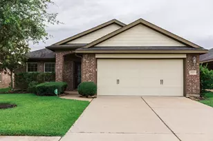 1923 Cadbury Castle Ln, Fresno, TX 77545 - Photo 1