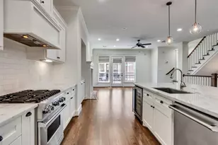 1532 Yale St, Houston, TX 77008 - Photo 11