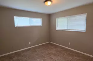 9007 Glen Shadow Dr, Houston, TX 77088 - Photo 17