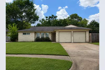 9007 Glen Shadow Drive, Houston, TX 77088 - Photo 1