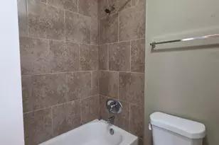 9007 Glen Shadow Dr, Houston, TX 77088 - Photo 19