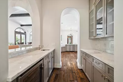 5556 Lynbrook Drive, Houston, TX 77056 - Photo 19