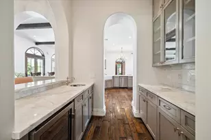 5556 Lynbrook Dr, Houston, TX 77056 - Photo 19