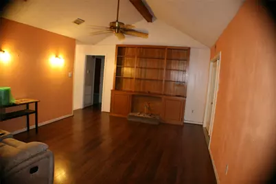 705 Sycamore Street S, Lake Jackson, TX 77566 - Photo 7