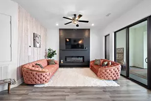 199 Waterpoint Ct, Conroe, TX 77356 - Photo 7