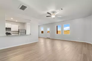 8116 Burnt Orchid Dr, Houston, TX 77016 - Photo 3