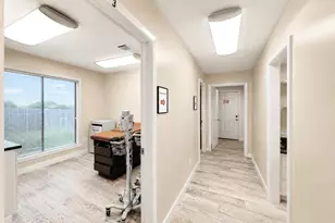 11111 Jones Rd W, Houston, TX 77065 - Photo 3