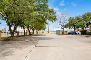 11111 Jones Rd W, Houston, TX 77065 - Photo 5