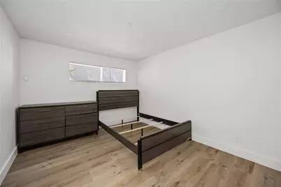 2218 Hazard Street #4, Houston, TX 77019 - Photo 11