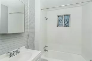 4610 Schroeder St, Houston, TX 77011 - Photo 9