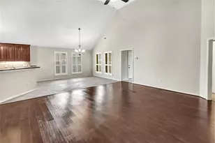 15814 Finwood Ln, Houston, TX 77044 - Photo 11