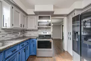 15710 T C Jester Blvd, Houston, TX 77068 - Photo 11