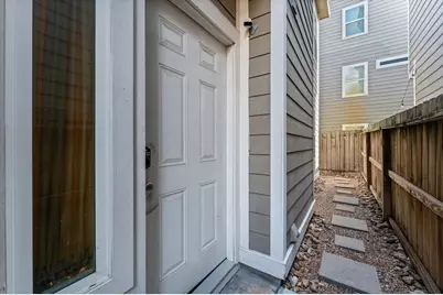 254 N Lenox Street, Houston, TX 77011 - Photo 3