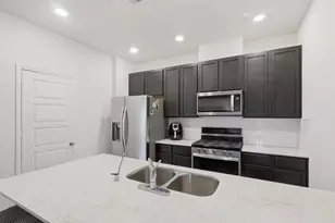 12912 Zivah Ln, Houston, TX 77048 - Photo 5
