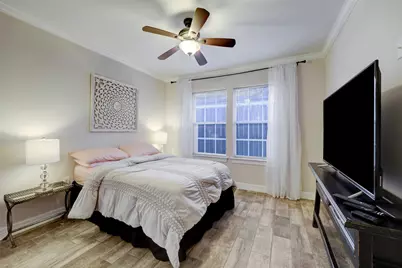 9007 Beverlyhill Street, Houston, TX 77063 - Photo 15