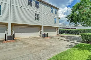934 E Heights Hollow Ln, Houston, TX 77007 - Photo 15