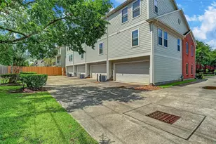 934 E Heights Hollow Ln, Houston, TX 77007 - Photo 15