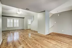 934 E Heights Hollow Ln, Houston, TX 77007 - Photo 7