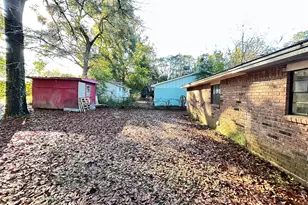 708 Myrtle St, Woodville, TX 75979 - Photo 21