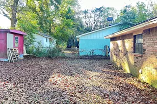 708 Myrtle St, Woodville, TX 75979 - Photo 31