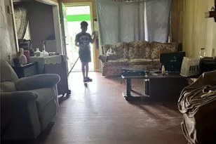 425 W Brazos Ave, West Columbia, TX 77486 - Photo 7