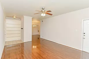 2255 Braeswood Park Dr, Houston, TX 77030 - Photo 5