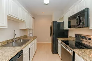2255 Braeswood Park Dr, Houston, TX 77030 - Photo 9