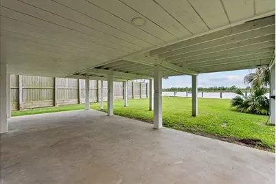 5030 Scenic Drive, Dickinson, TX 77539 - Photo 11