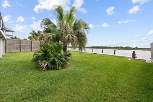 5030 Scenic Dr, Dickinson, TX 77539 - Photo 19