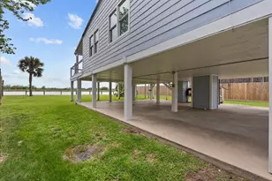 5030 Scenic Dr, Dickinson, TX 77539 - Photo 9