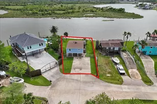 5030 Scenic Dr, Dickinson, TX 77539 - Photo 1