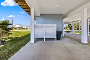 3910 Palmdale Ct, Galveston, TX 77554 - Photo 5