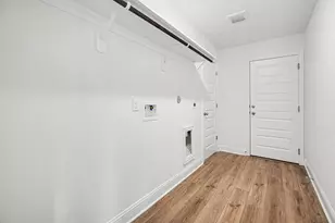 8 Gemstone Ct, Angleton, TX 77515 - Photo 7