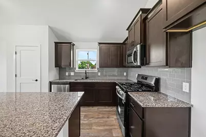 8 Gemstone Court, Angleton, TX 77515 - Photo 11